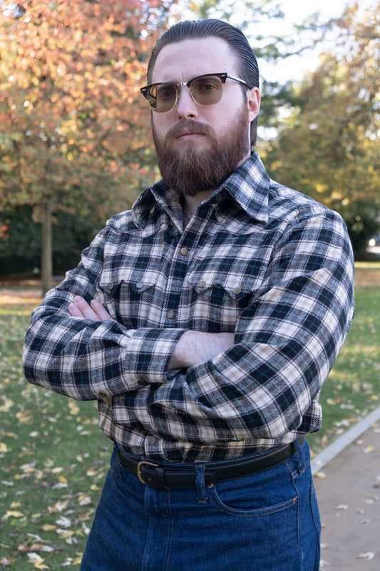 Frei von Trends: Warum dieses Western Shirt genau so entsteht – und warum es Zeit braucht