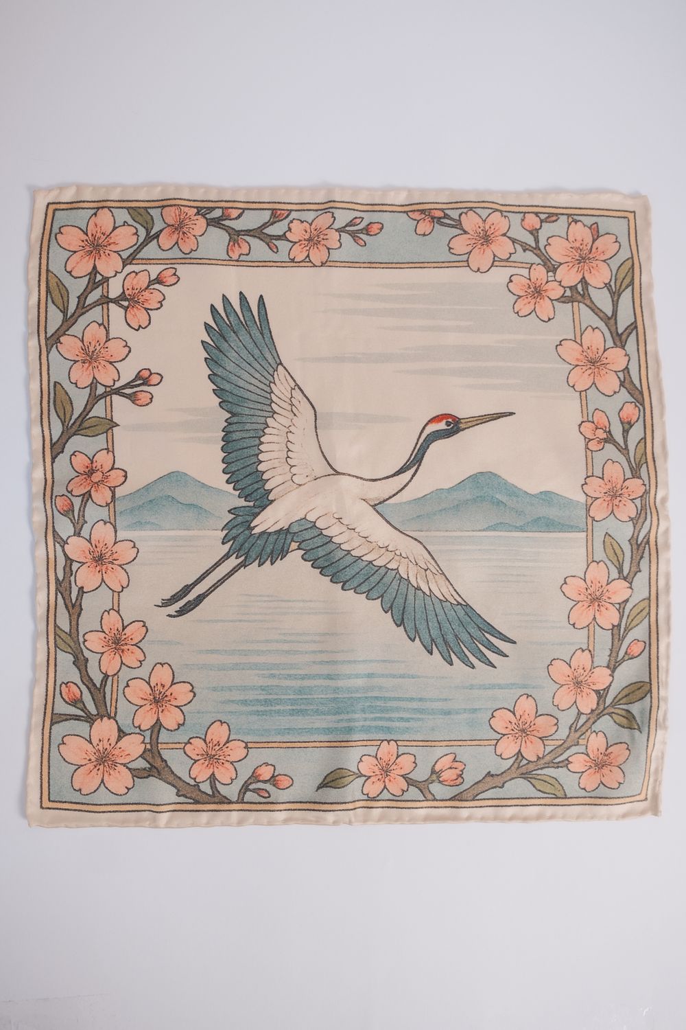 Einstecktuch „Fuji & Kranich“ – 100 % Seide, handrolliert