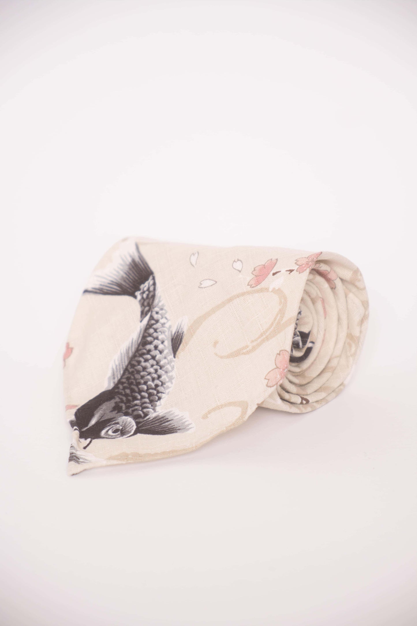 Kuratierte Vintage Krawatten – Tier- & Naturmotiven in Grau- und Grüntönen