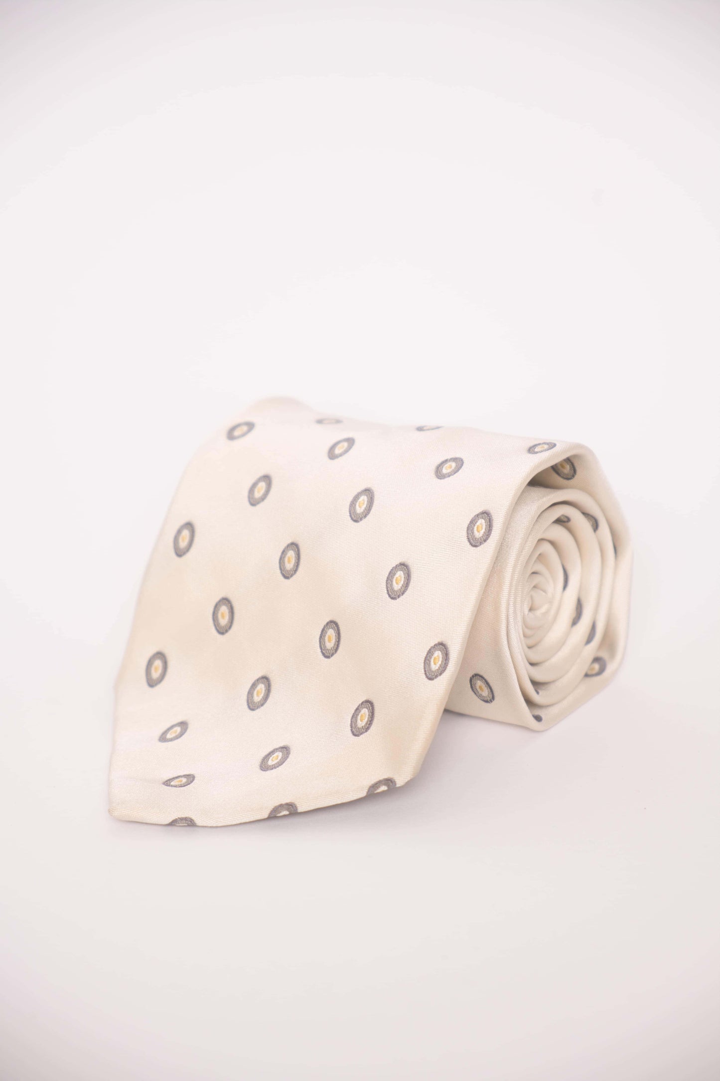 Kuratierte Vintage Krawatten – helle Töne mit Charakter