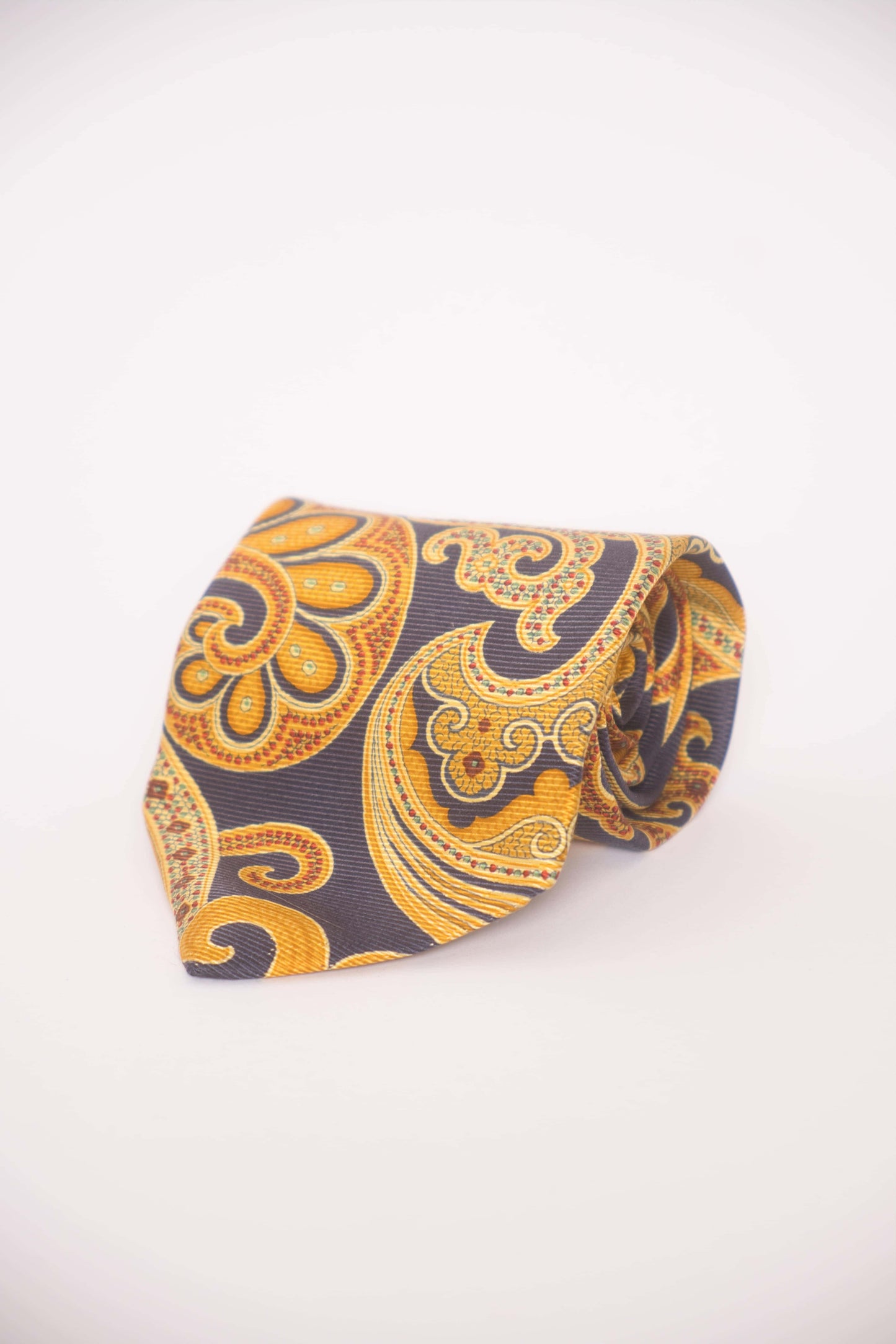 Kuratierte Vintage Krawatten – helle Töne mit Charakter