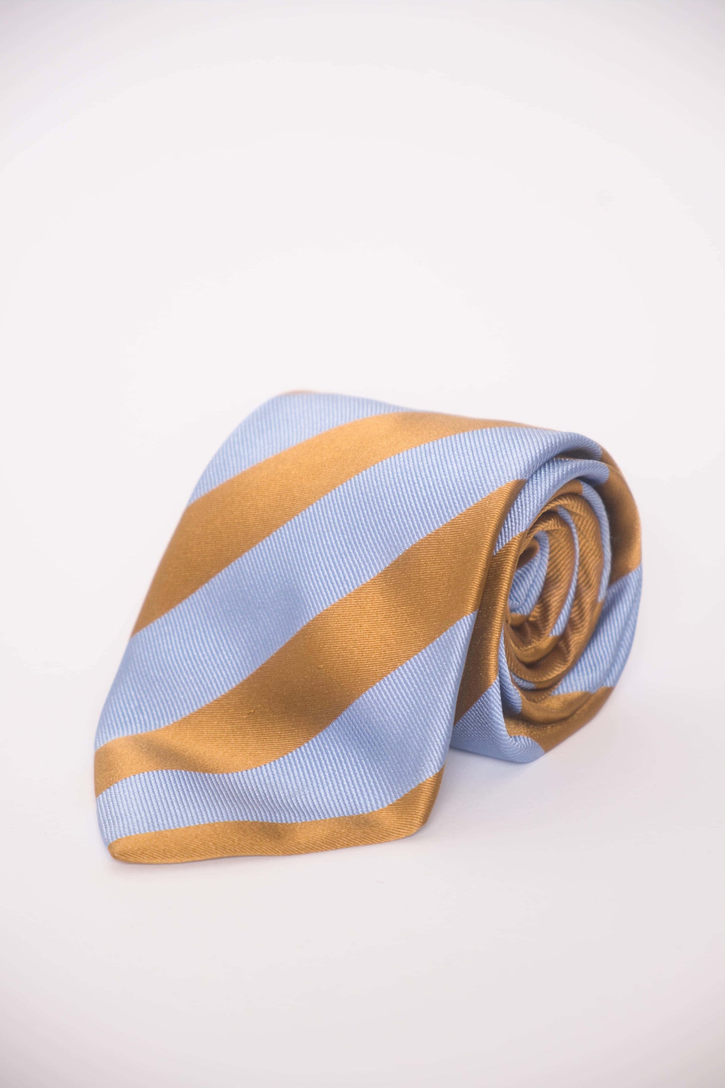 Kuratierte Vintage Krawatten – helle Töne mit Charakter