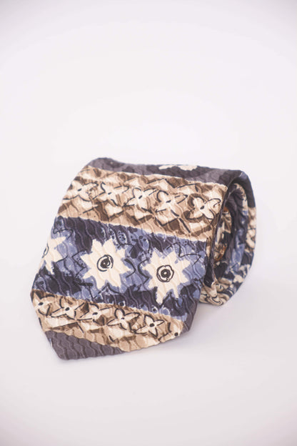 Kuratierte Vintage Krawatten –  mit blauen Blumen & Mustern sowie schwarzen Ornamenten