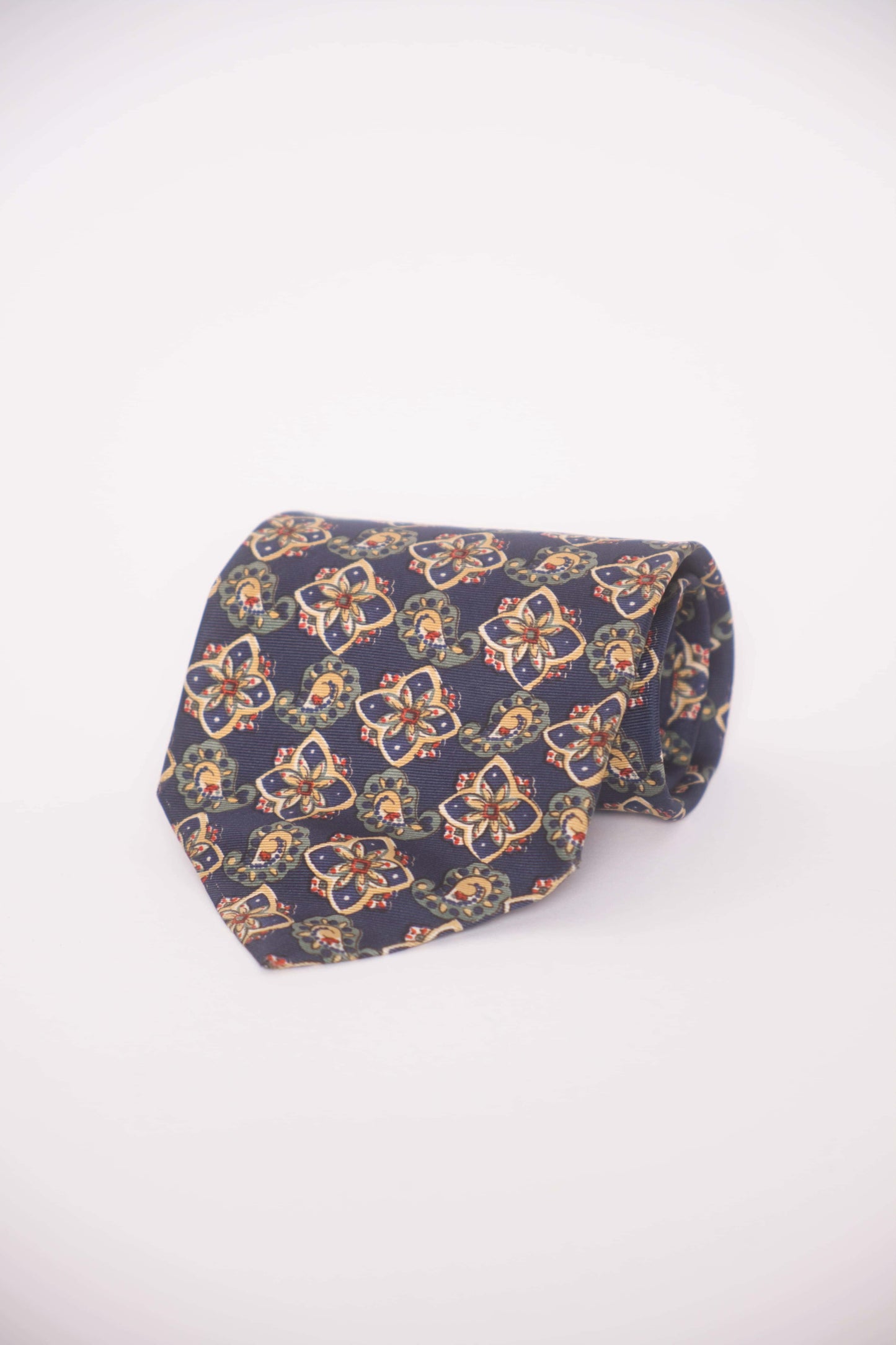 Kuratierte Vintage Krawatten – Painting & Kunst