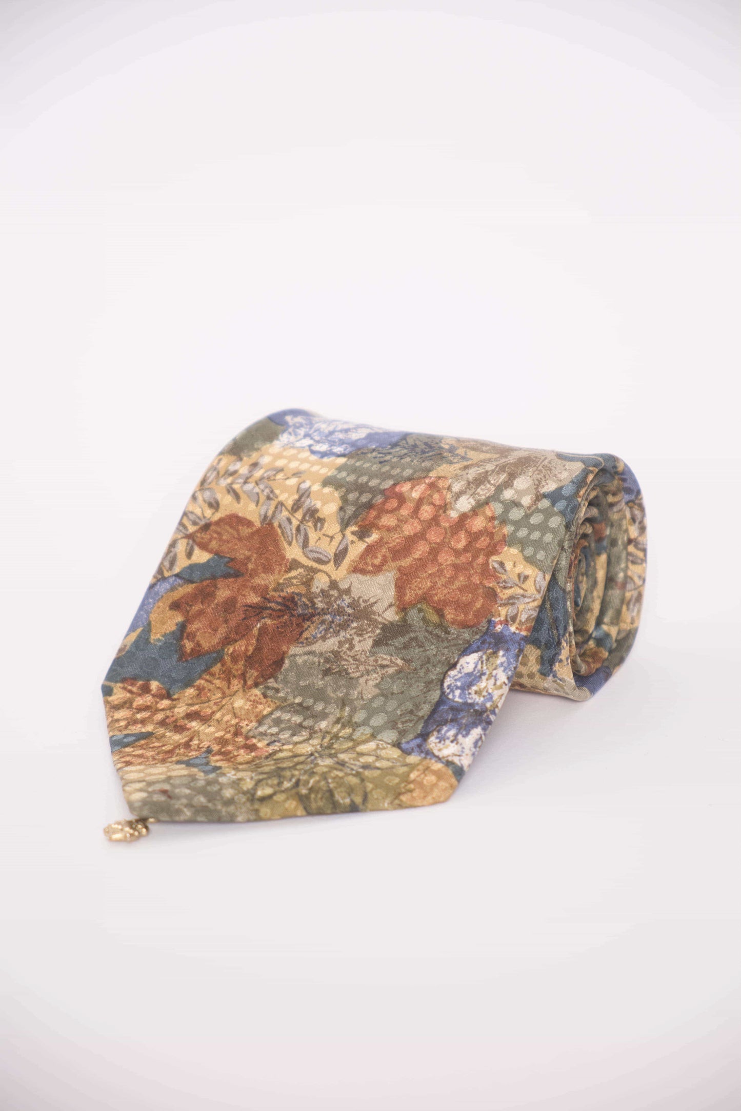 Kuratierte Vintage Krawatten – Tier- & Naturmotiven in Grau- und Grüntönen