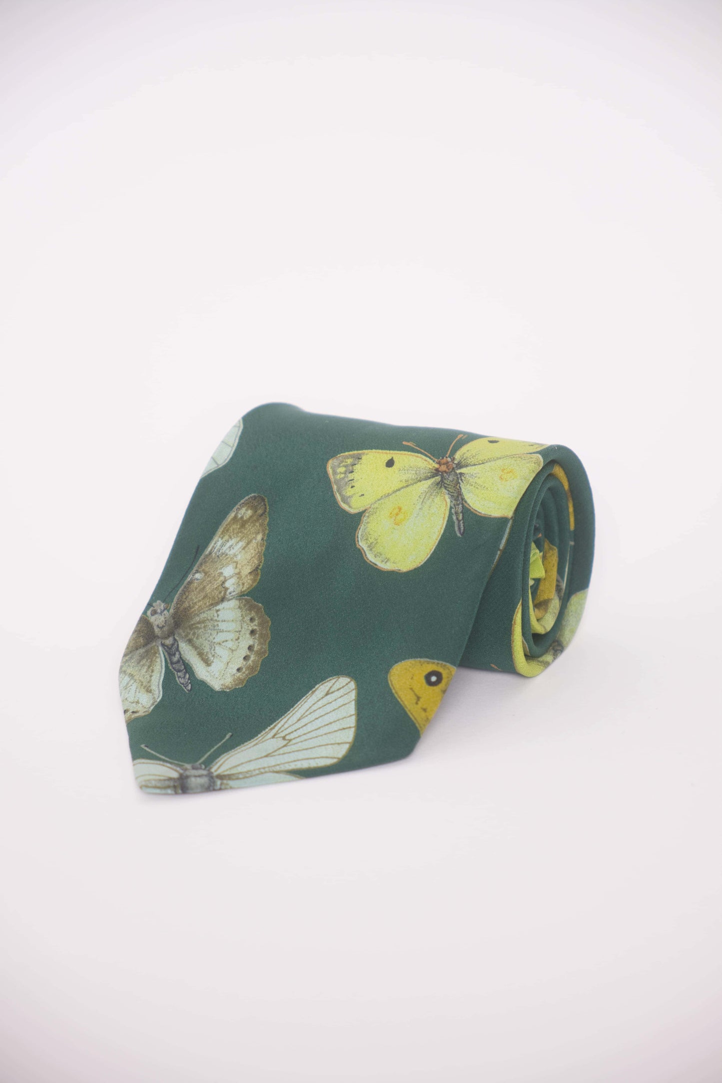 Kuratierte Vintage Krawatten – Tier- & Naturmotiven in Grau- und Grüntönen