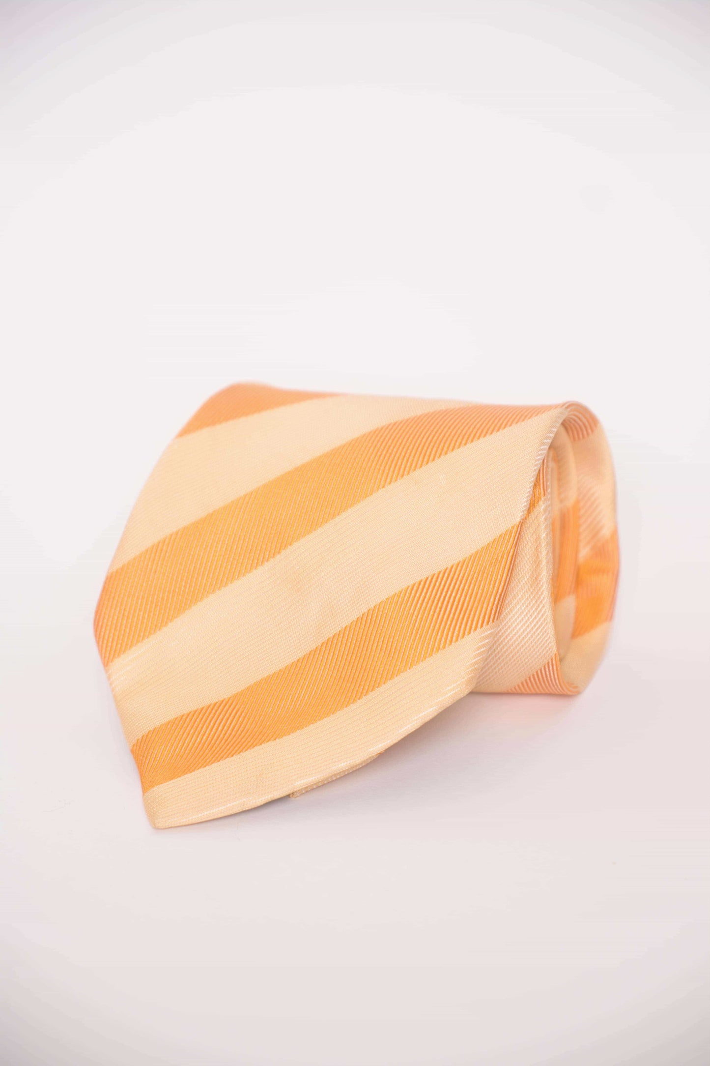 Kuratierte Vintage Krawatten – Painting & Kunst